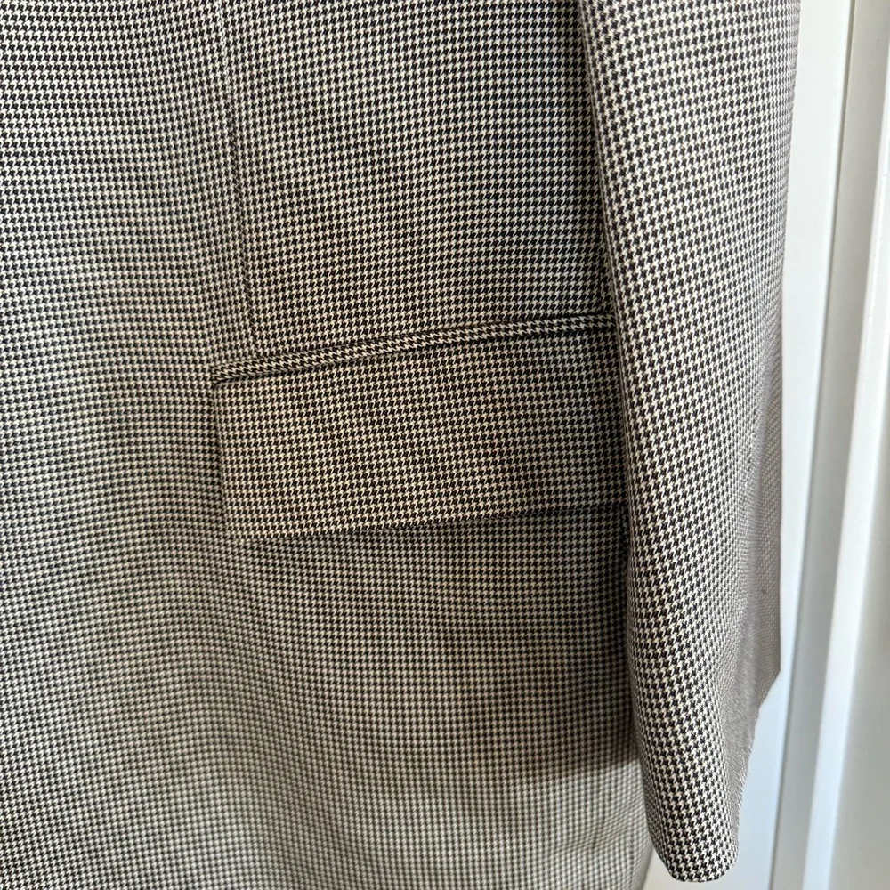 Vintage Oscar De La Renta 100% silk houndstooth tan blazer academia 48R brown